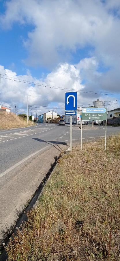 Alojamento Dona Ines De Castro Atouguia Da Baleia Esterno foto