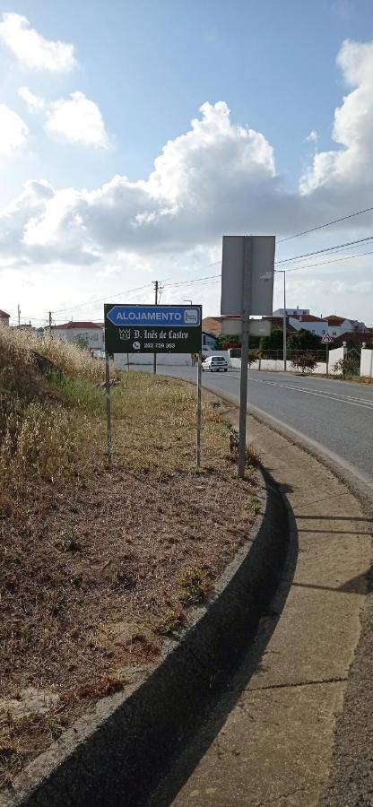 Alojamento Dona Ines De Castro Atouguia Da Baleia Esterno foto
